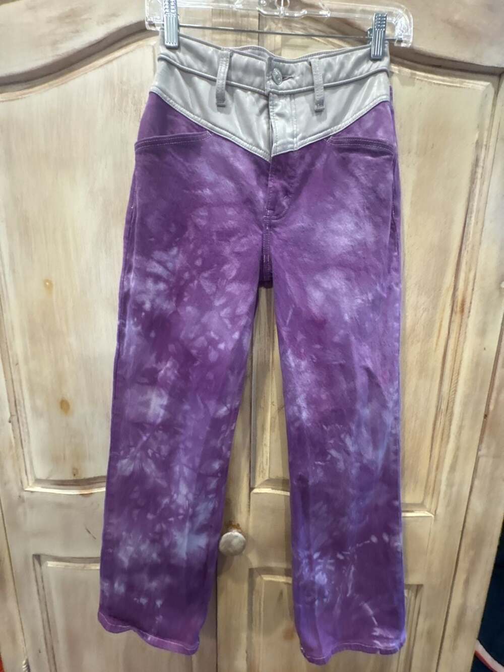 Abercrombie & Fitch The 90s Relaxed Jean Size 25/0S Purple Tie Dye High Rise